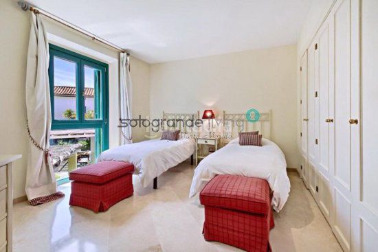 Foto fb3c35f2-1d74-42a0-bb34-a5a738e582b9. Lloguer casa adossada amb calefacció aparcament piscina a Sotogrande