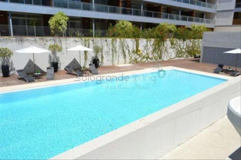 Foto c3ad03ce-b864-42d2-90fd-5fee31c18179. Alquiler apartamento  en alquiler bahia de las rocas, 2 dormitorios. en Manilva
