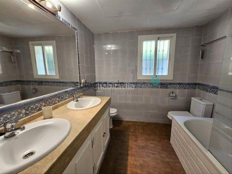 Foto 09fd92d0-3e7c-42b0-9a4e-3d77558fe327. Alquiler chalet villa en alquiler en alcaidesa, 4 dormitorios. en La Alcaidesa