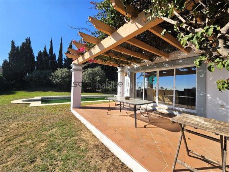Foto f287aa86-fcf1-451a-9ca2-d9c8b1f469f6. Alquiler chalet villa en alquiler en alcaidesa, 4 dormitorios. en La Alcaidesa