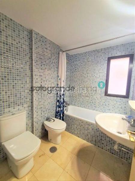 Foto ce32e8fb-d7b4-43e7-99e1-188bc86fb11f. Apartament amb aparcament a puerto de Sotogrande-la marina Sotogrande
