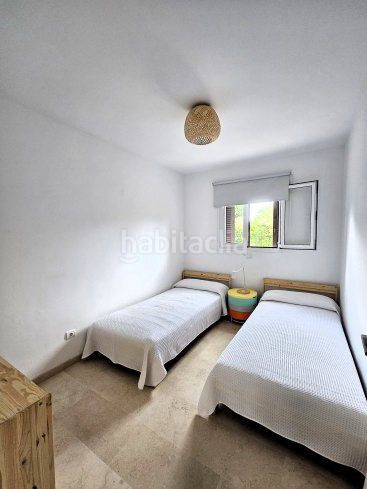 Foto f7e4afe2-9b39-4f3b-9089-a707aa829037. Alquiler casa adosada  en alquiler costa, 5 dormitorios. en Sotogrande
