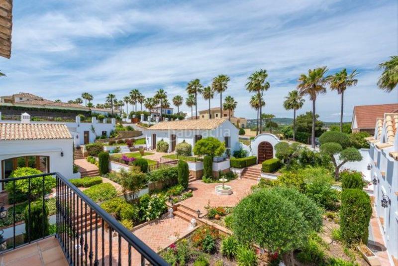 Foto 3c8def0e-5608-46a1-b62a-6bd56660a7dc. Chalet with heating parking pool in Sotogrande alto Sotogrande