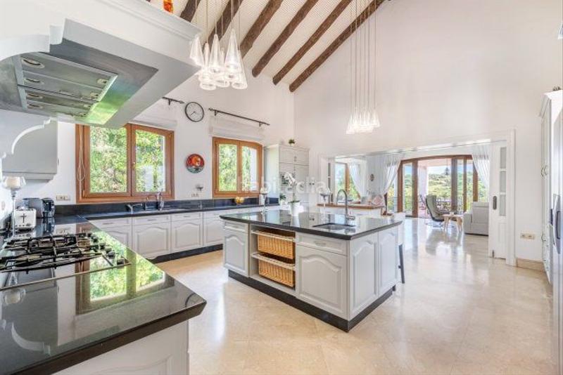 Foto 4f2ebd62-8227-47d5-9e45-16f0d73a1373. Chalet with heating parking pool in Sotogrande alto Sotogrande