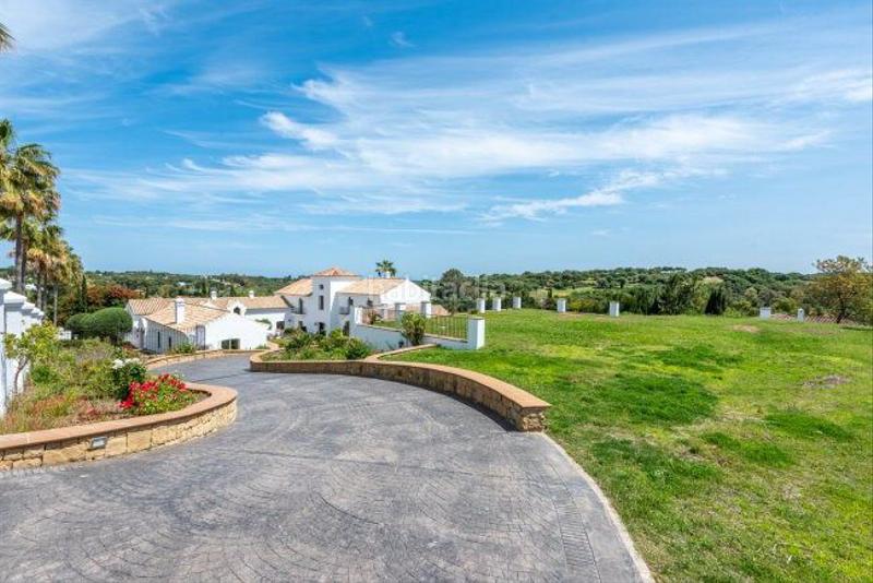 Foto 5ca99b34-5b20-4f65-9eed-ea653504b114. Chalet with heating parking pool in Sotogrande alto Sotogrande