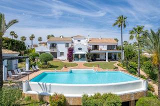 Xalet a Sotogrande Alto. Villa en venta en sotogrande alto, 7 dormitorios.