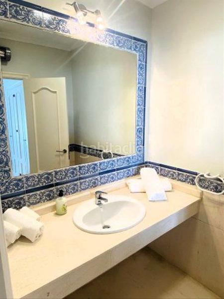 Foto 2260898e-554e-4183-ad48-66cf354f75f5. Xalet amb calefacció aparcament piscina a Sotogrande costa Sotogrande