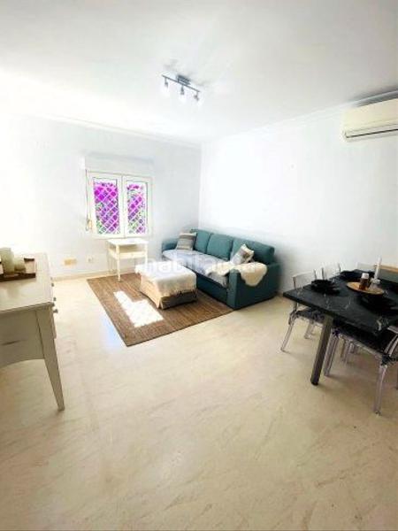 Foto 6090d135-d659-4bcb-ae7e-b79a5576f2ff. Xalet amb calefacció aparcament piscina a Sotogrande costa Sotogrande