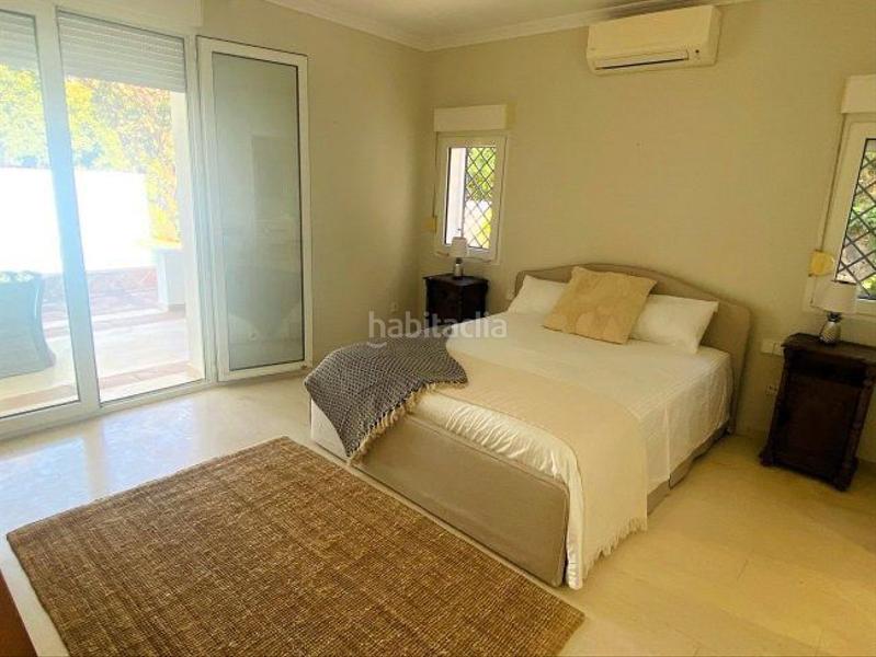 Foto 6772ff36-ebfb-42e1-8950-e5ab0444a542. Xalet amb calefacció aparcament piscina a Sotogrande costa Sotogrande