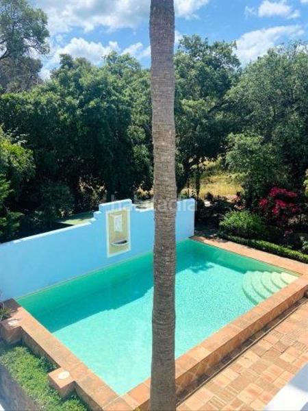 Foto 8ab48b83-3328-4aaf-b9dc-c194234f2467. Xalet amb calefacció aparcament piscina a Sotogrande costa Sotogrande