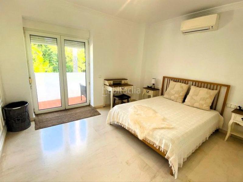 Foto dcbdd455-ec70-4b11-b17a-5053de091355. Xalet amb calefacció aparcament piscina a Sotogrande costa Sotogrande