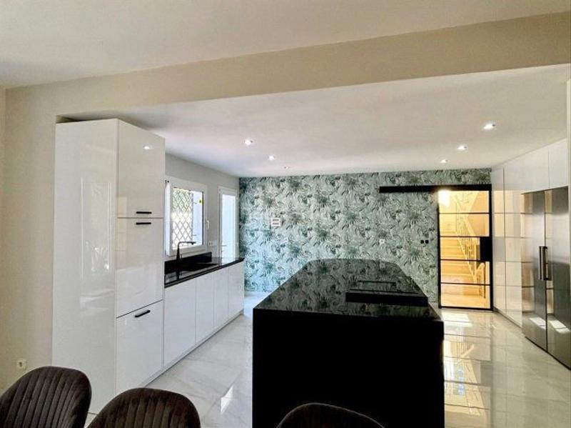 Foto e5e714e7-d7f5-43dc-882b-55dd004ca4c0. Xalet amb calefacció aparcament piscina a Sotogrande costa Sotogrande