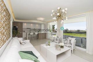 Apartament a Sotogrande Alto. Apartamento en venta en club, 2 dormitorios.