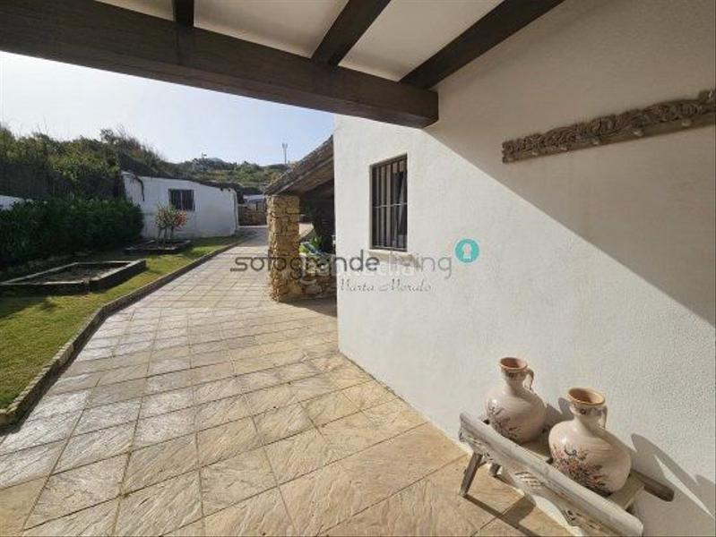 Foto 36b4bbc8-bec7-49b0-b215-a27753262ccd. Chalet villa en venta en Chullera, 3 dormitorios. en Manilva