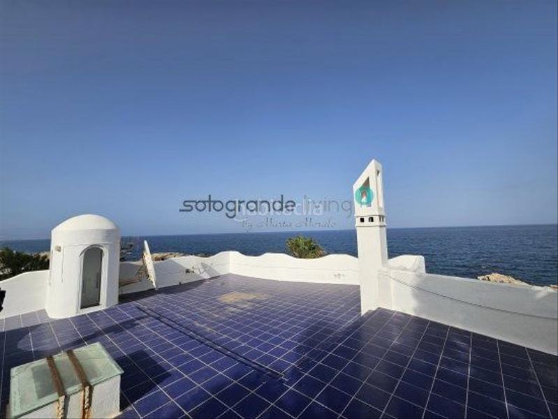 Foto c7598523-bf88-4f4f-b6c2-8fc7a9eef840. Chalet villa en venta en Chullera, 3 dormitorios. en Manilva