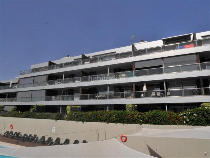 Foto a43352ec-3c67-4c40-bc67-68cdb1fbad9b. Location appartement avec chauffage parking piscine dans Manilva