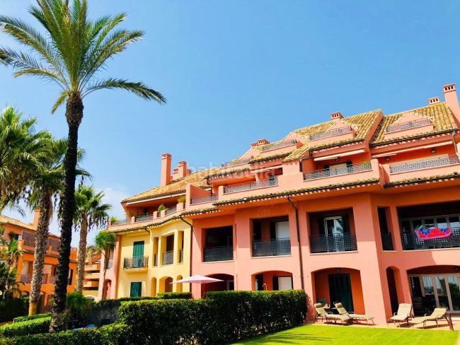 Foto 417f2254-9b02-4096-95a5-1bed215a1217. Apartament amb calefacció aparcament a puerto de Sotogrande-la marina Sotogrande