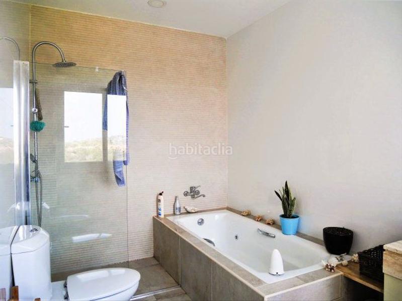 Foto 06637746-383d-4ee0-be25-1d048919fe81. Chalet  en venta en torreguadiaro, 5 dormitorios. en Sotogrande