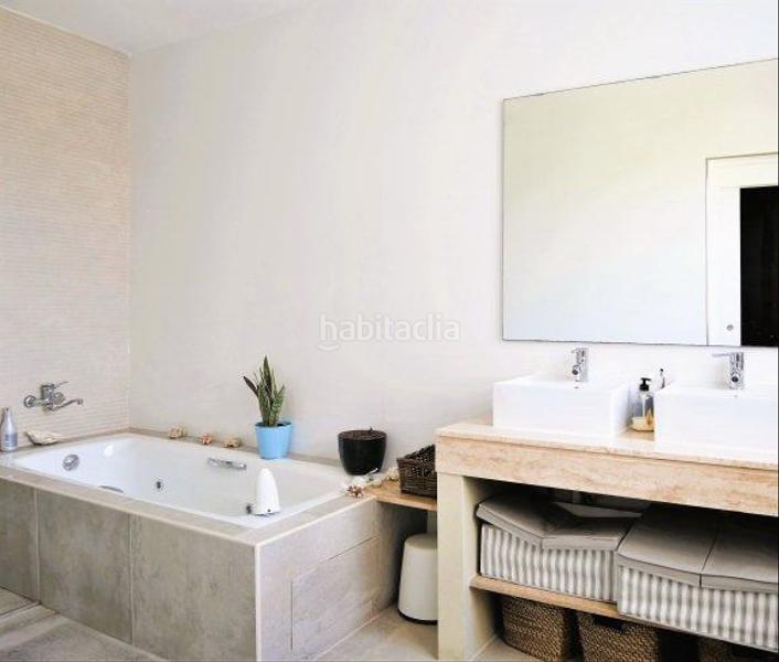 Foto 1828ebf8-88eb-4b02-87e5-aba5a2a136cb. Chalet  en venta en torreguadiaro, 5 dormitorios. en Sotogrande