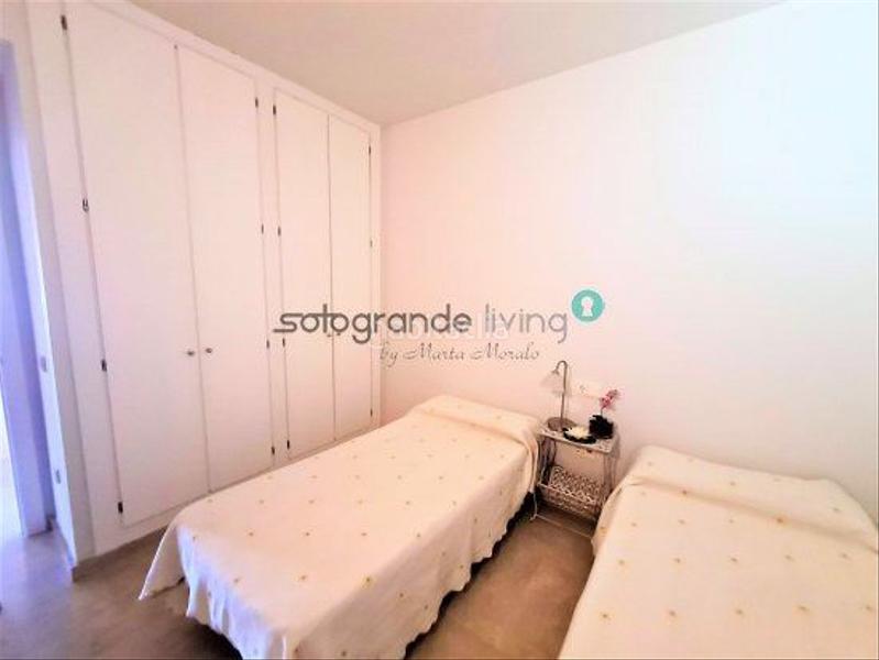 Foto 1f30958c-eacc-4c30-af0a-301ffd859da2. Apartamento  en venta bahia de las rocas, 3 dormitorios. en Manilva