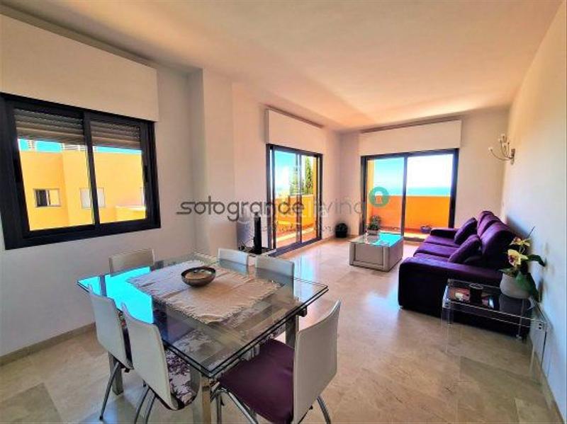 Foto 25550cff-c5b2-4b62-a5f6-8ae2c1407de0. Apartamento  en venta bahia de las rocas, 3 dormitorios. en Manilva