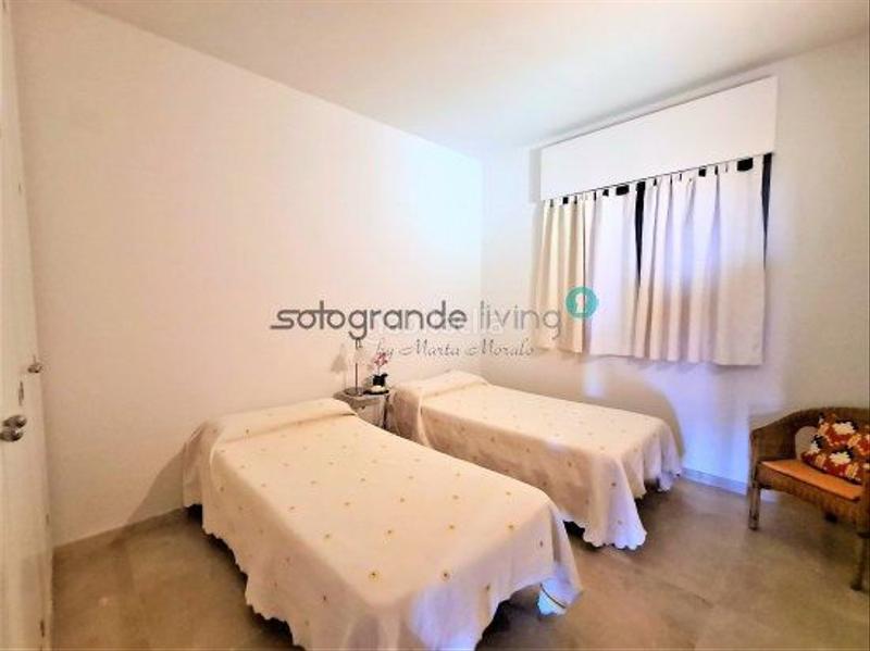 Foto 8cd516d0-6acf-45f4-9ed9-29571bcfa0bd. Apartamento  en venta bahia de las rocas, 3 dormitorios. en Manilva