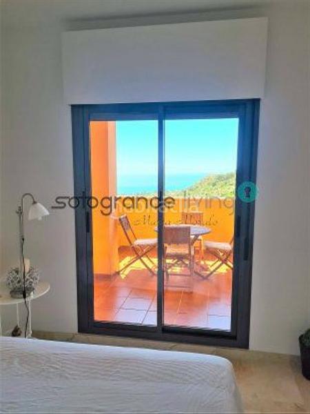 Foto b915a003-f15f-475b-a8e4-f24ac216f6dc. Apartamento  en venta bahia de las rocas, 3 dormitorios. en Manilva