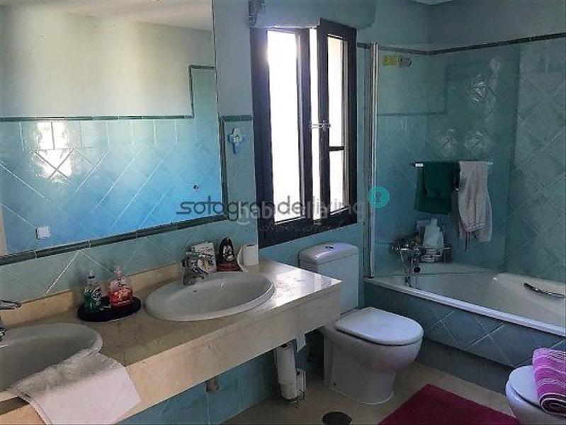 Foto 161e6417-3f20-42f8-8ae7-5efa98deda12. Miete chalet mit heizung parking pool in Sotogrande alto Sotogrande