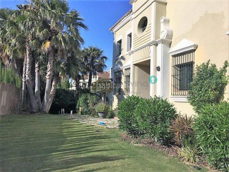 Foto 92876631-8356-44c1-9c8a-6728a0d548fe. Miete chalet mit heizung parking pool in Sotogrande alto Sotogrande