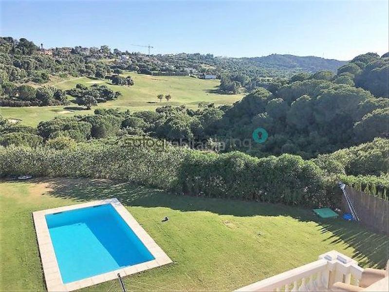 Foto b03b1484-c15a-4ac9-b842-323bb47a357f. Miete chalet mit heizung parking pool in Sotogrande alto Sotogrande