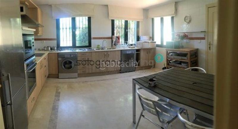 Foto cfb166f7-5695-4f25-807f-83c71b8e2d83. Miete chalet mit heizung parking pool in Sotogrande alto Sotogrande