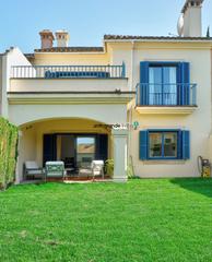 Rent Semi detached house in Sotogrande Costa. Casa adosada en alquiler en sotogrande costa, 4 dormitorios.