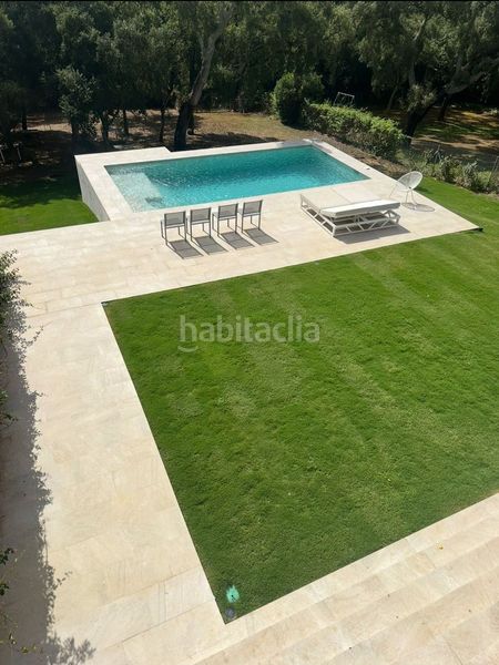 Foto 011911ce-b9f7-476a-b9c5-8e29ad5db826. Casa adossada amb calefacció aparcament piscina a Sotogrande