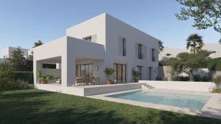 Chalet en Sotogrande Alto. Villa en venta en sotogrande reserva, 4 dormitorios.