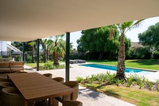 Chalet à Sotogrande Costa. Villa en venta en sotogrande costa, 5 dormitorios.