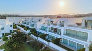 Casa adossada a Sotogrande Alto. Villa ados. en venta en sotogrande reserva, 4 dormitorios.