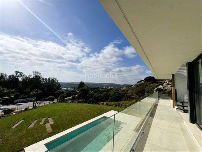 Foto 72d0e5b3-7e60-4370-8787-eba46355a5d4. Xalet amb calefacció aparcament piscina a Sotogrande alto Sotogrande