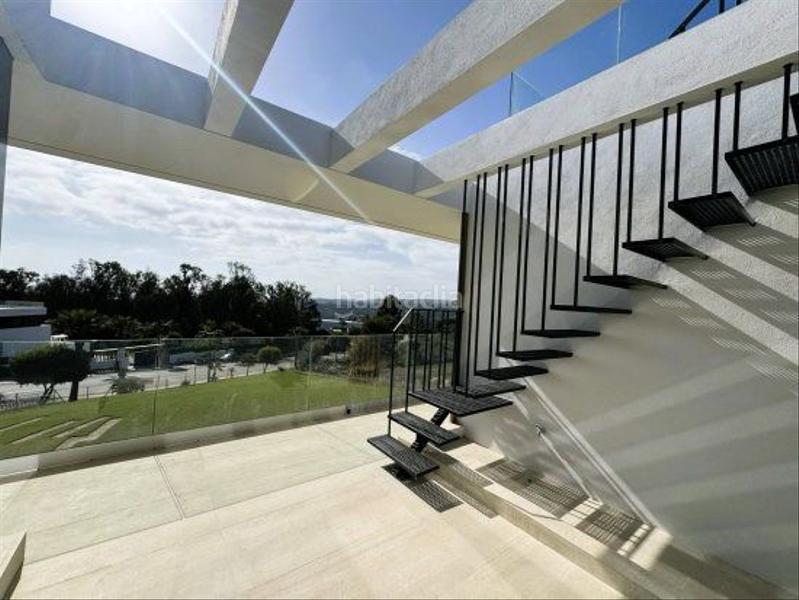 Foto f4d056f4-8361-4445-b194-1ccfb050f968. Xalet amb calefacció aparcament piscina a Sotogrande alto Sotogrande