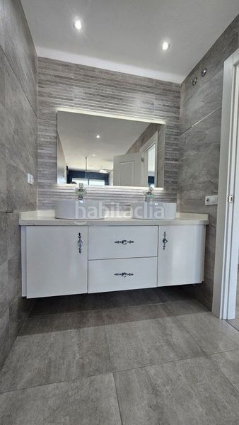 Foto 62a900c1-d1eb-4524-aecc-20987645b6c1. Apartament amb calefacció aparcament piscina a La Alcaidesa