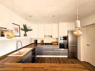 Chalet à San Enrique-Guadiaro-Pueblo Nuevo. Villa en venta en pueblo nuevo de guadiaro, 4 dormitorios.