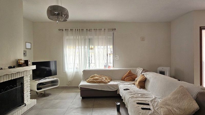 Foto f73763fb-6b6f-49fd-b3f7-990413750421. Casa amb calefacció piscina a Casares pueblo Casares