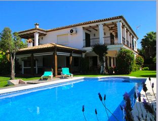 Location Chalet à Sotogrande Alto. Villa en alquiler en sotogrande alto, 6 dormitorios.