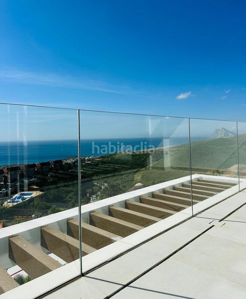Foto 534d3d89-c2d8-4abd-8579-664e3c03a9b4. Apartament amb calefacció aparcament piscina a La Alcaidesa