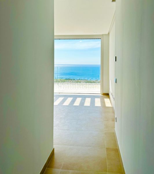 Foto fdd63b53-ea2d-4fdc-b413-76d108464383. Apartament amb calefacció aparcament piscina a La Alcaidesa