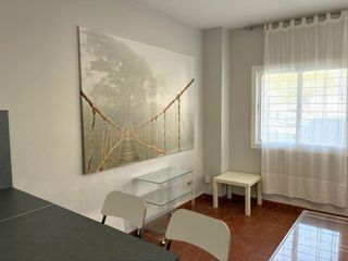 Affitto Piccolo appartamento in San Enrique-Guadiaro-Pueblo Nuevo. Apartamento en alquiler en pueblo nuevo de guadiaro, 1 dormitori