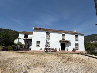 Bauernhof in Gaucín. Finca en venta en gaucin, 3 dormitorios.