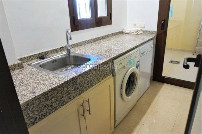 Foto 046070da-1609-41a4-b01c-0c0221a5c25a. Apartment with heating parking pool in Sotogrande alto Sotogrande