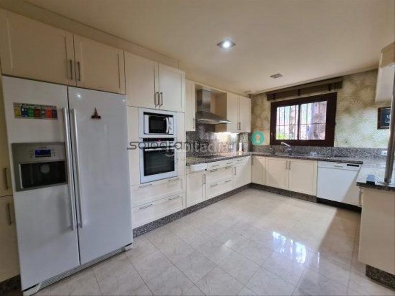 Foto 0eec3778-115b-4786-8f05-254eae42d1d7. Apartment with heating parking pool in Sotogrande alto Sotogrande