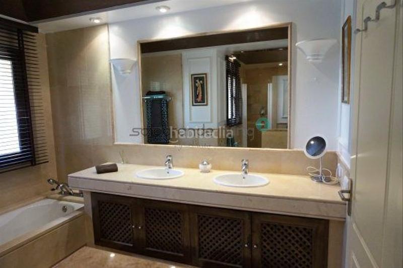 Foto 70cbb58b-f692-4d65-8e4a-d755ca36d4b2. Apartment with heating parking pool in Sotogrande alto Sotogrande