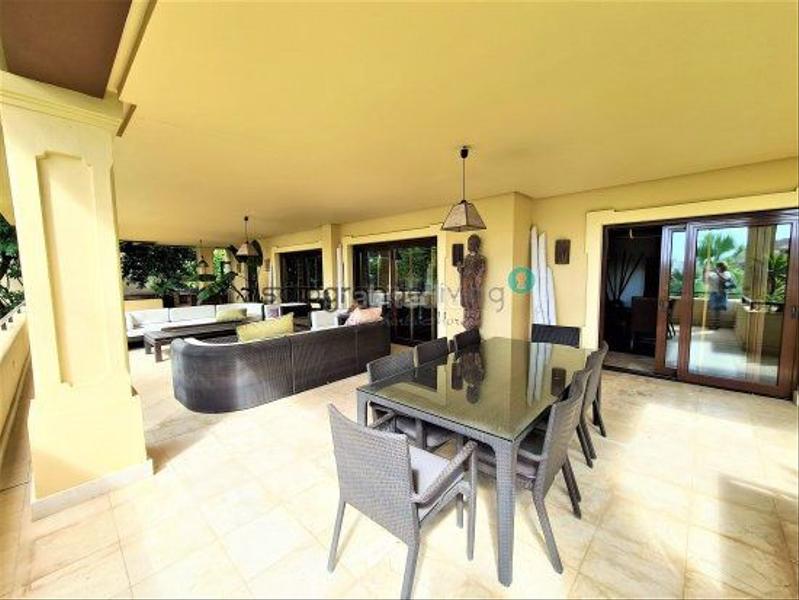 Foto f1fdb775-9762-4ae9-b301-12727de21b24. Apartment with heating parking pool in Sotogrande alto Sotogrande